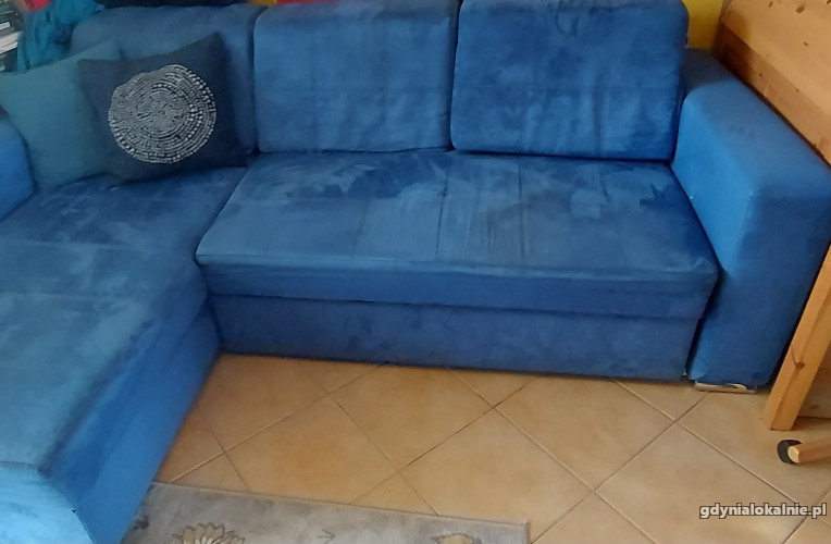 niebieska-sofa-rozkladana-z-funkcja-spania-47866-dom-ogrod.jpg
