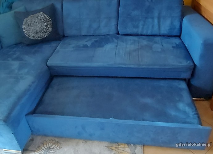 niebieska-sofa-rozkladana-z-funkcja-spania-47866-sprzedam.jpg